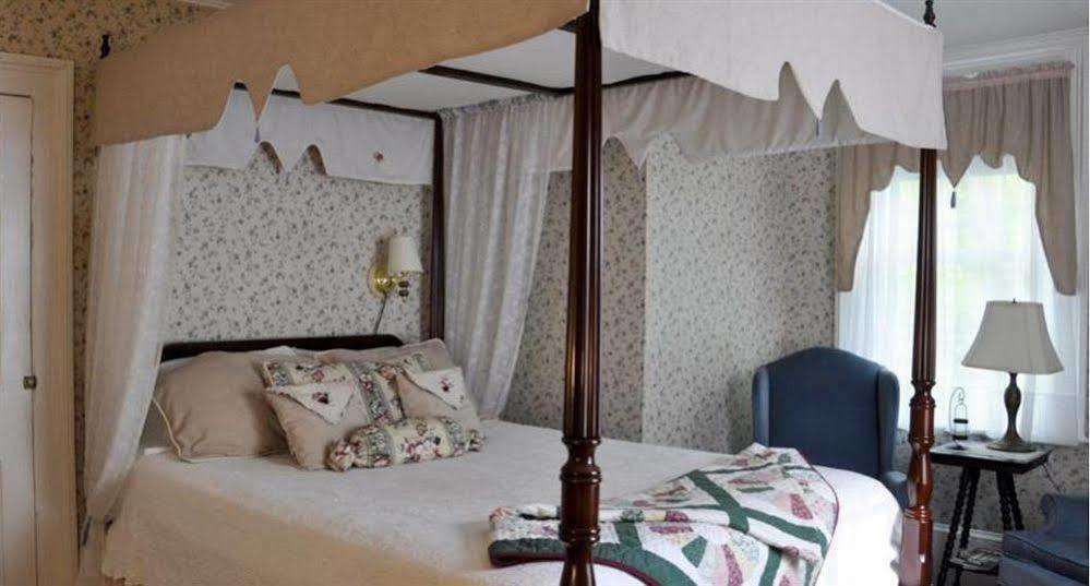 Sally Webster Inn Рокпорт Екстериор снимка